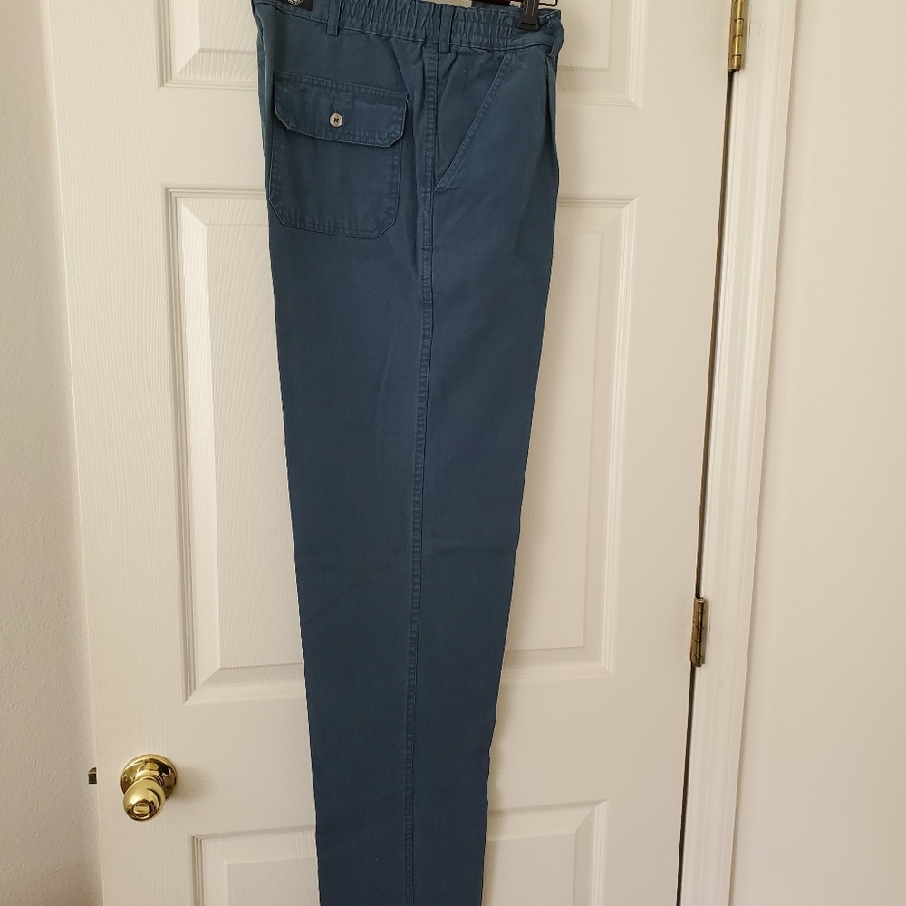 NWT MENS Woolrich Navy Chino Pants, 30 x 36